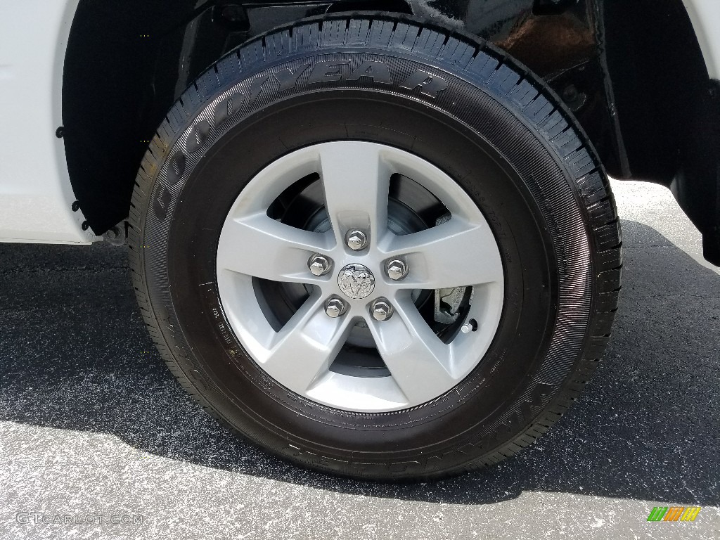 2018 1500 SLT Quad Cab - Bright White / Black/Diesel Gray photo #22