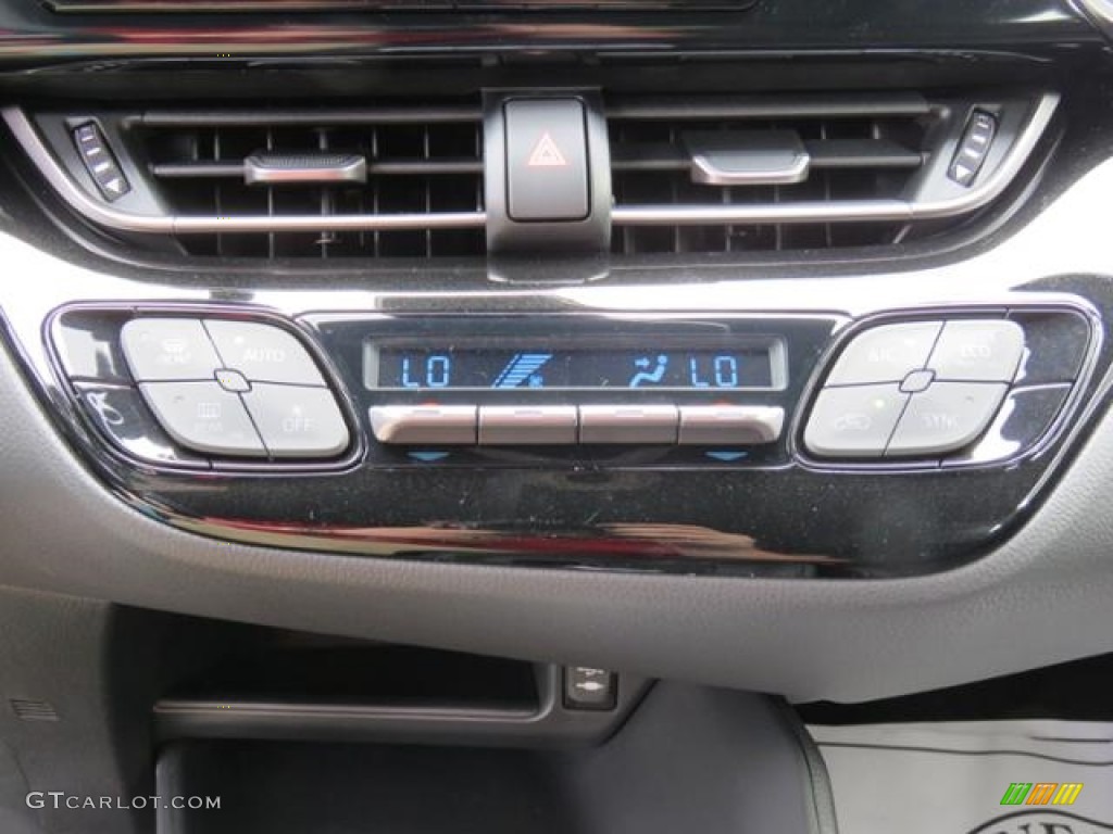 2018 Toyota C-HR XLE Controls Photo #127503674