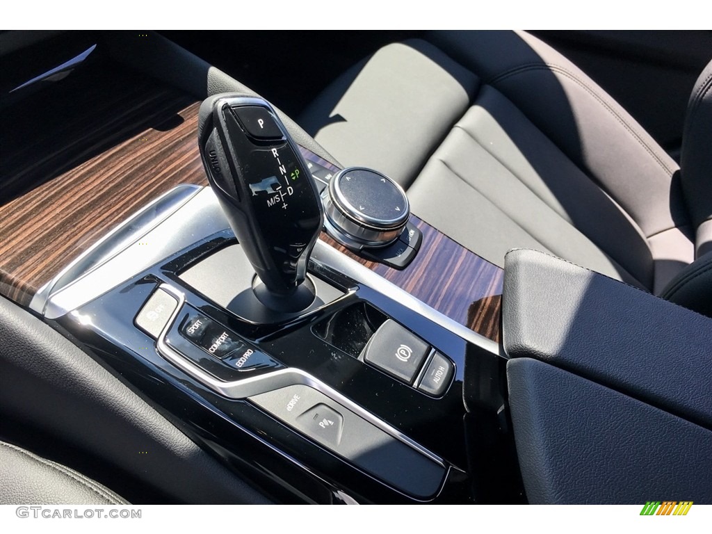 2018 5 Series 530e iPerfomance Sedan - Jet Black / Black photo #7