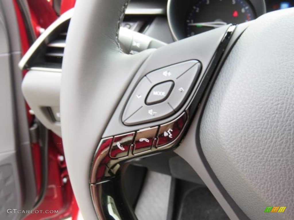 2018 Toyota C-HR XLE Controls Photo #127504952