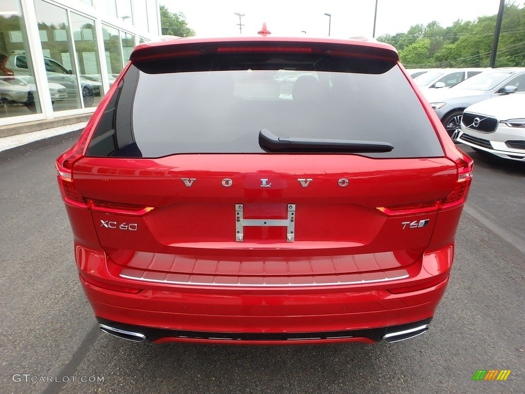 2018 XC60 T6 AWD R Design - Passion Red / Charcoal photo #3