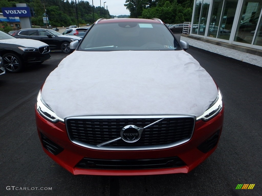 2018 XC60 T6 AWD R Design - Passion Red / Charcoal photo #6