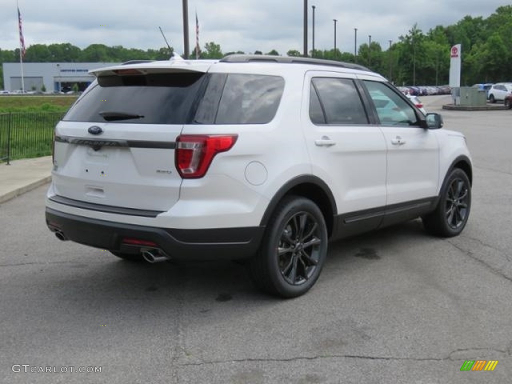 2018 Explorer XLT 4WD - White Platinum / Ebony Black photo #26