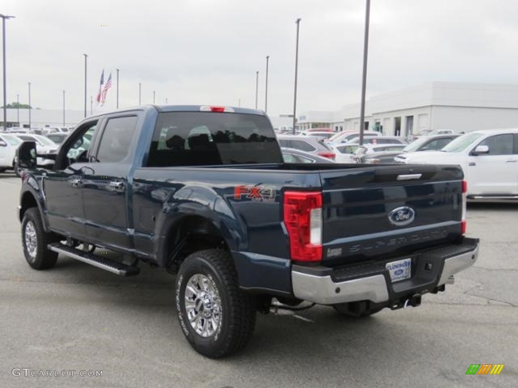 2018 F250 Super Duty XLT Crew Cab 4x4 - Blue Jeans / Earth Gray photo #24