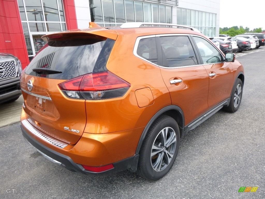 2017 Rogue SL AWD - Monarch Orange / Almond photo #4