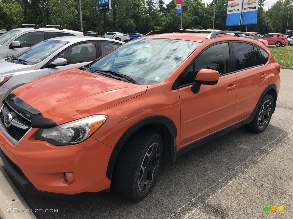 2013 XV Crosstrek 2.0 Premium - Tangerine Orange Pearl / Black photo #3