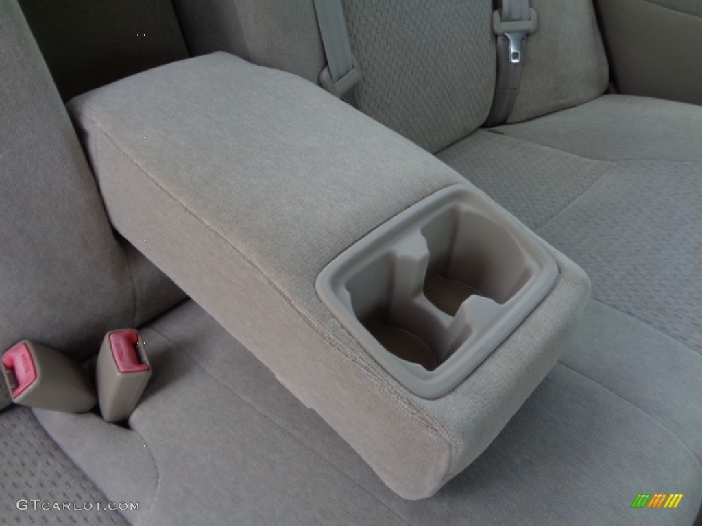 2003 Camry LE - Desert Sand Mica / Taupe photo #72