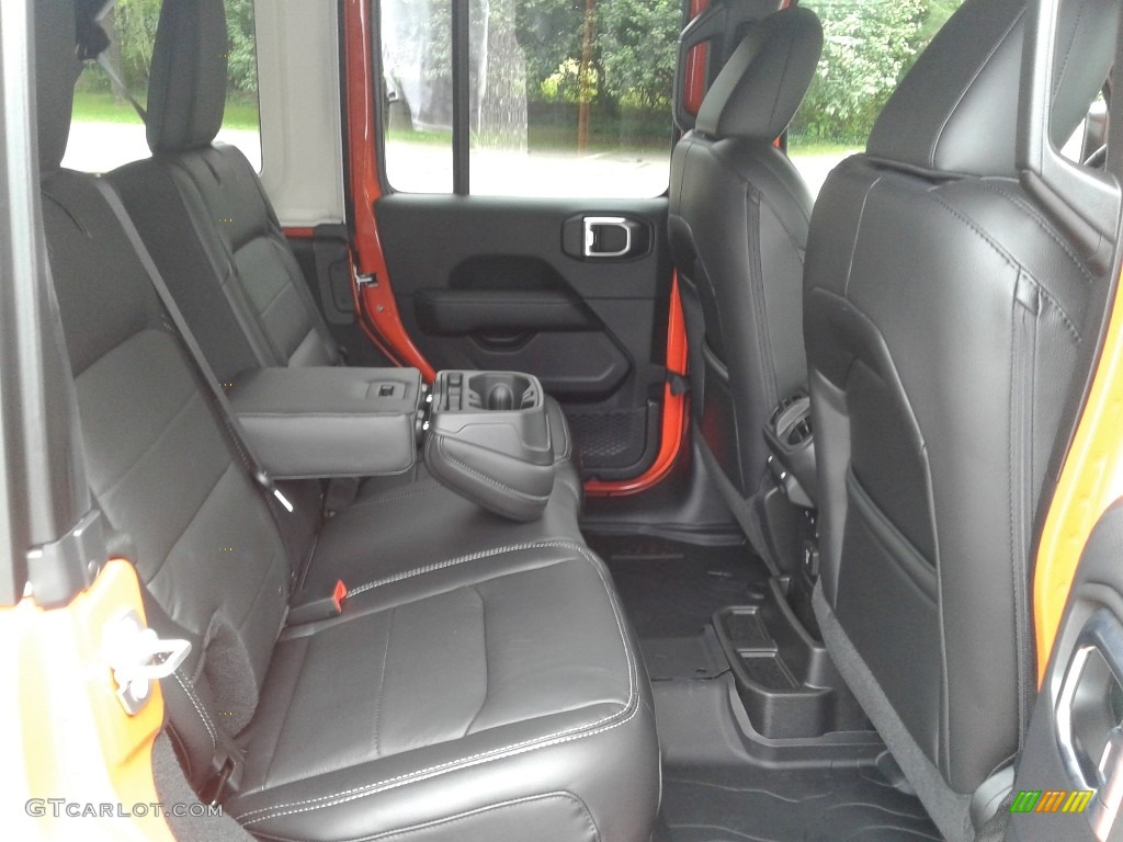 Black Interior 2018 Jeep Wrangler Unlimited Sahara 4x4 Photo #127514570
