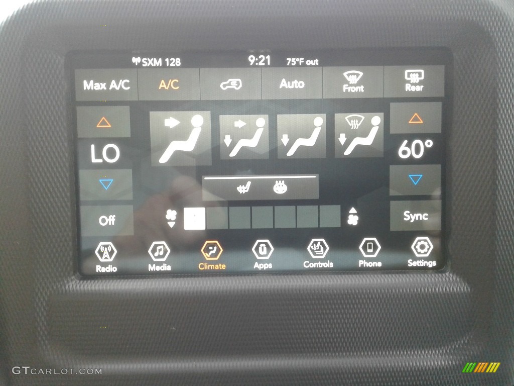 2018 Jeep Wrangler Unlimited Sahara 4x4 Controls Photo #127514789