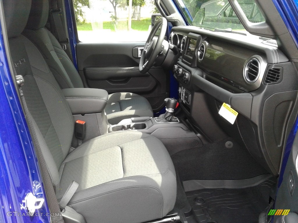 Black Interior 2018 Jeep Wrangler Unlimited Sahara 4x4 Photo #127515341