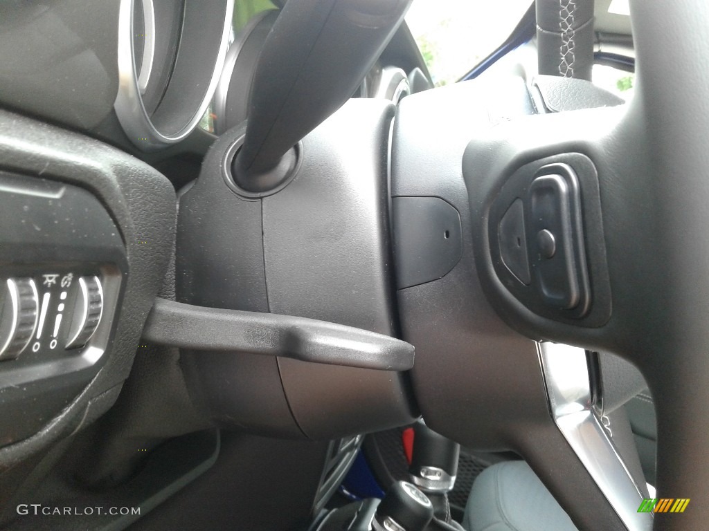 2018 Jeep Wrangler Unlimited Sahara 4x4 Controls Photo #127515362