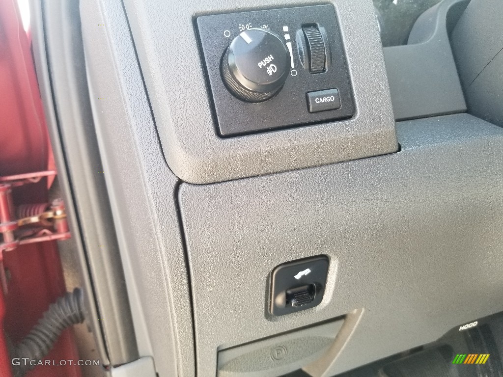 2006 Ram 1500 SLT Mega Cab 4x4 - Flame Red / Medium Slate Gray photo #21