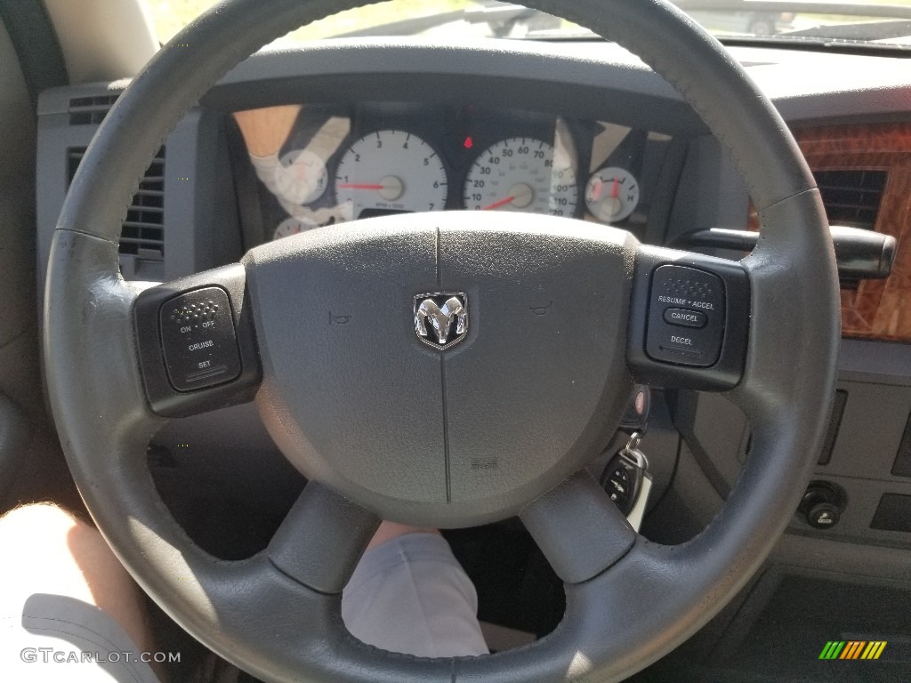 2006 Ram 1500 SLT Mega Cab 4x4 - Flame Red / Medium Slate Gray photo #27