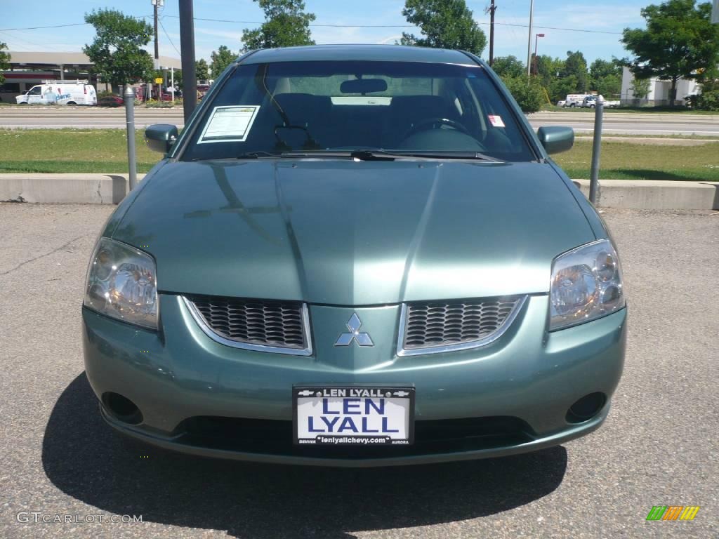 2004 Galant ES - Machine Green Metallic / Creme photo #2