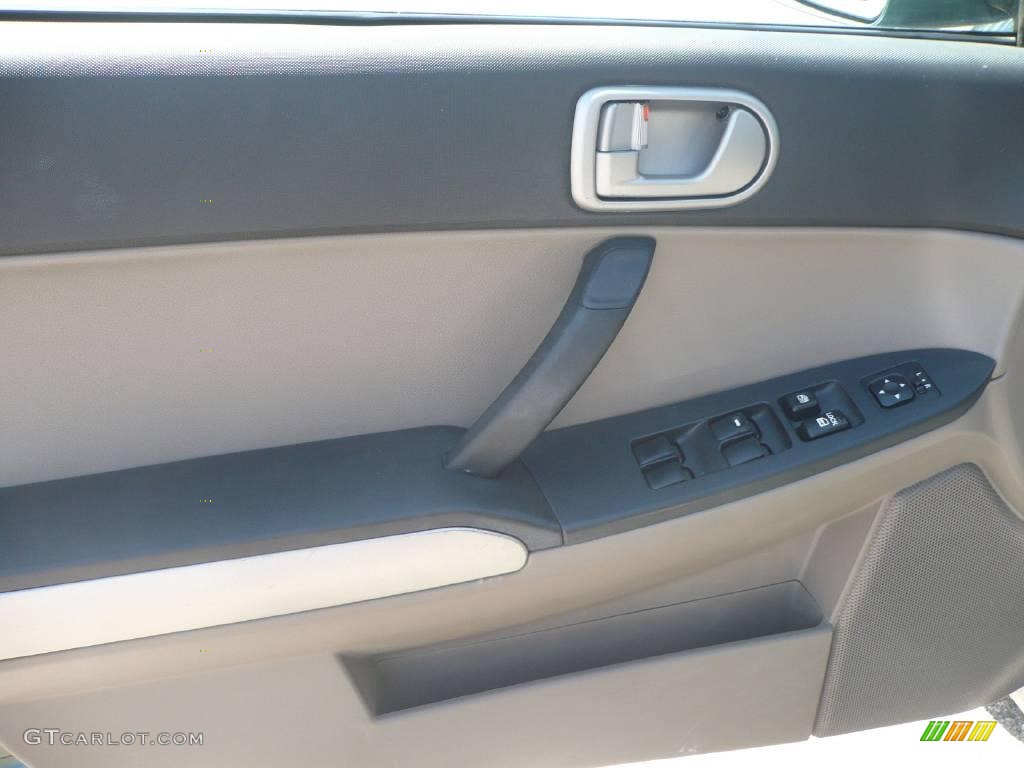 2004 Galant ES - Machine Green Metallic / Creme photo #7