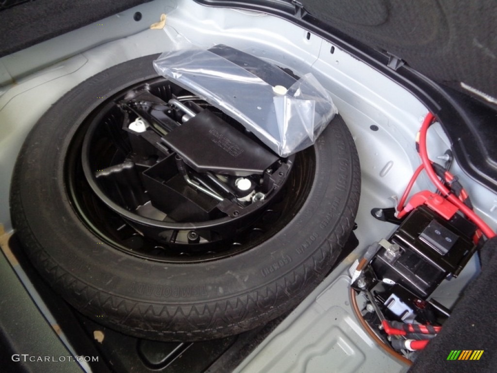 2014 E 350 Sedan - Iridium Silver Metallic / Gray/Dark Gray photo #83