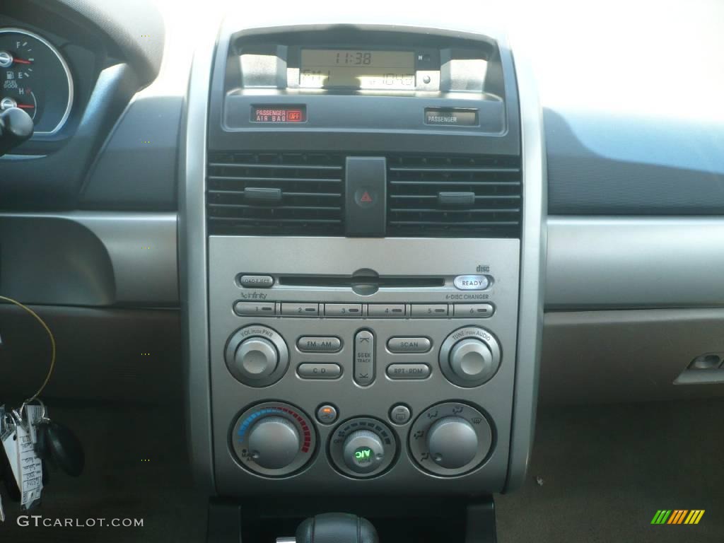 2004 Galant ES - Machine Green Metallic / Creme photo #18