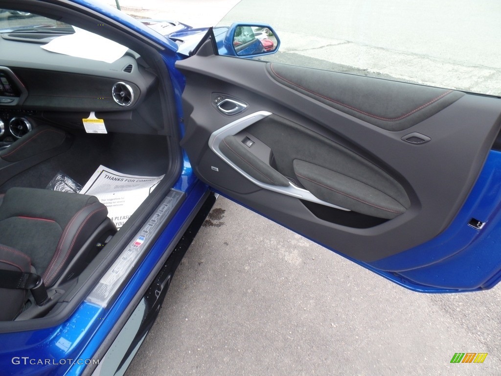 2018 Chevrolet Camaro ZL1 Coupe Jet Black Door Panel Photo #127518191