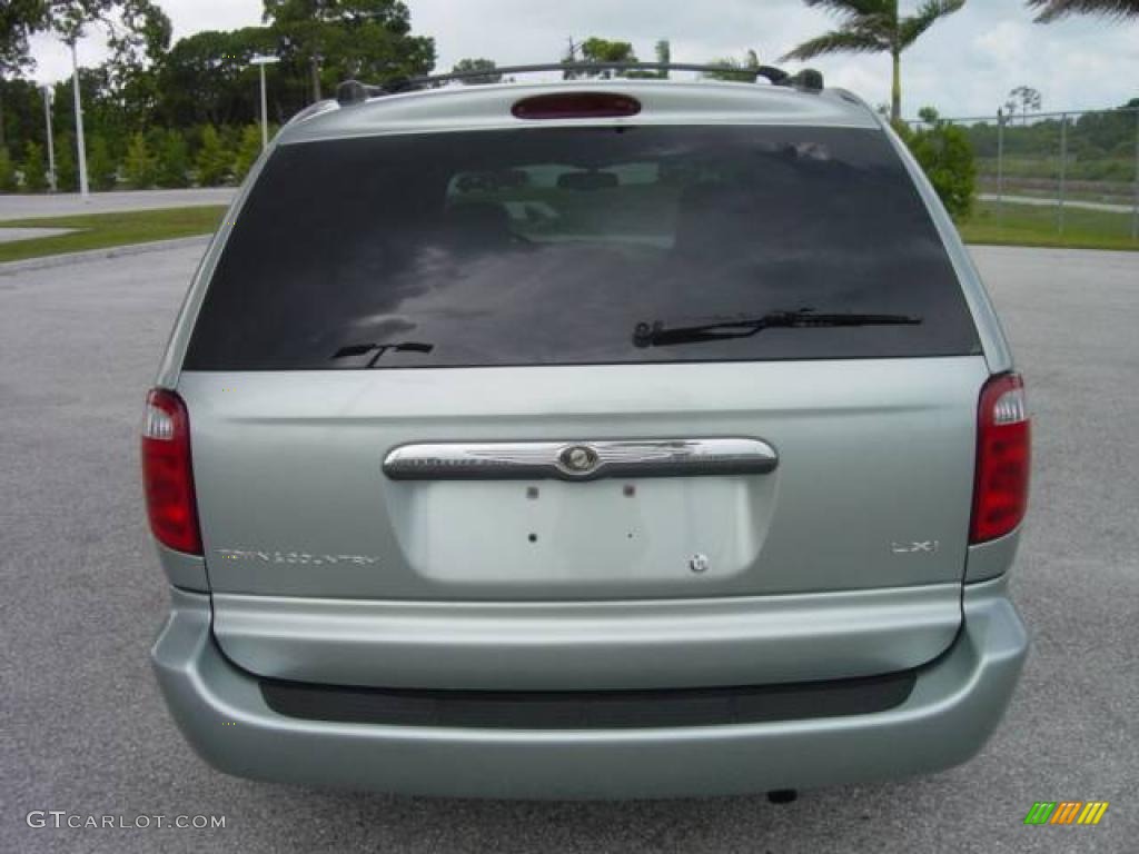2003 Town & Country LXi - Satin Jade Pearl / Taupe photo #5