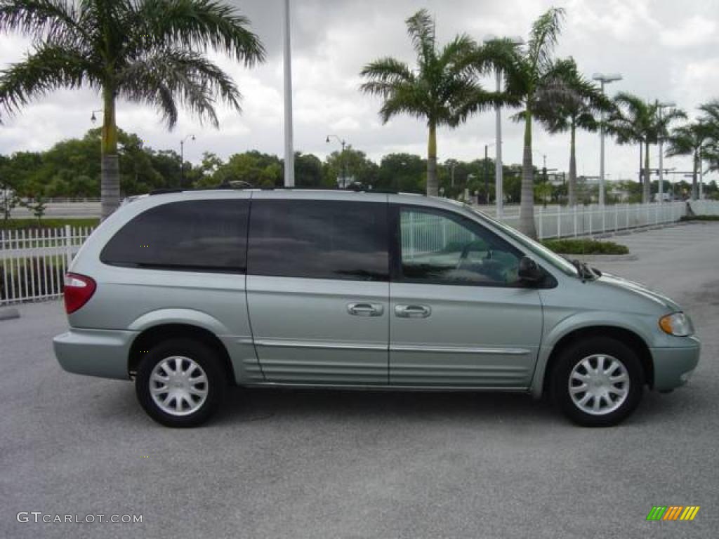 2003 Town & Country LXi - Satin Jade Pearl / Taupe photo #7