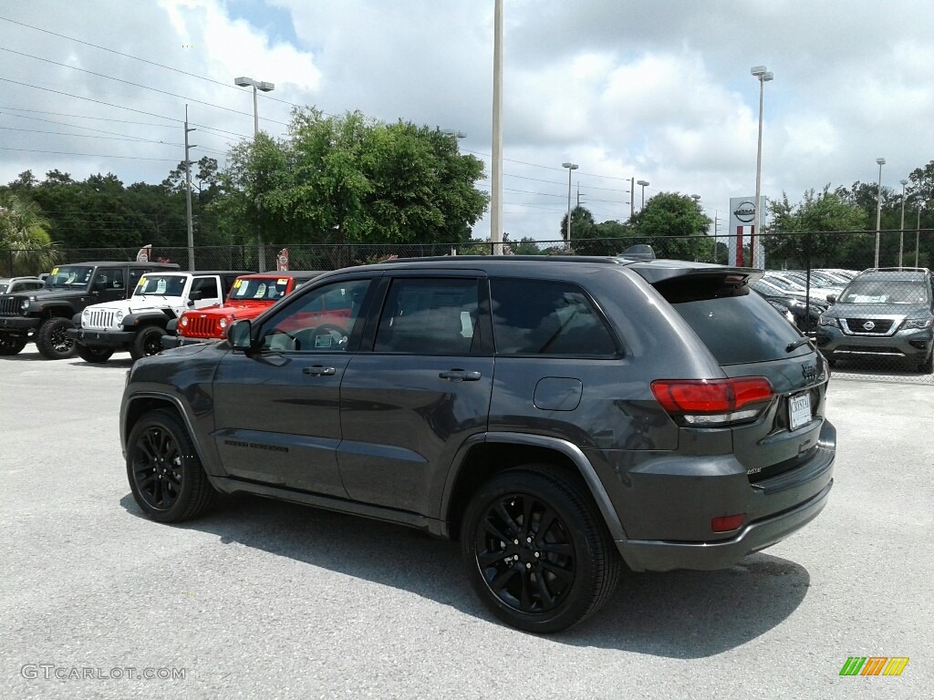 2018 Grand Cherokee Altitude - Granite Crystal Metallic / Black photo #3