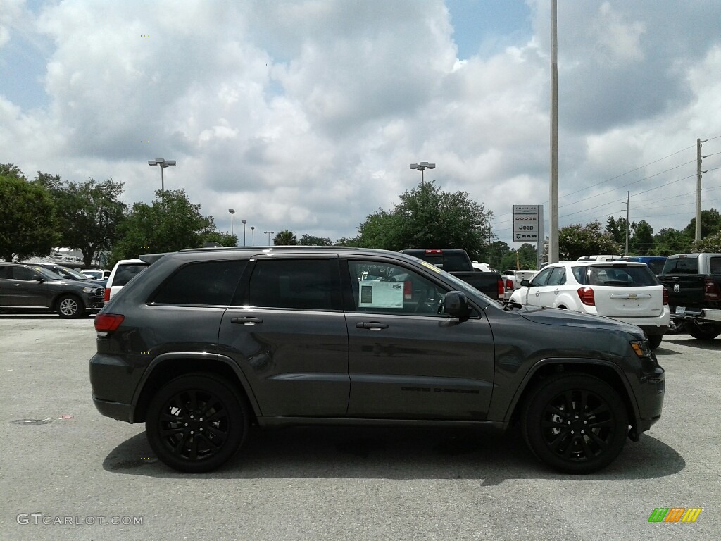 2018 Grand Cherokee Altitude - Granite Crystal Metallic / Black photo #6