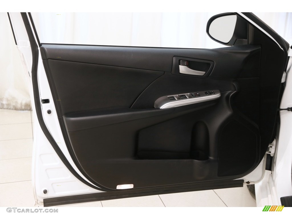 2014 Camry XLE - Super White / Black/Ash photo #4