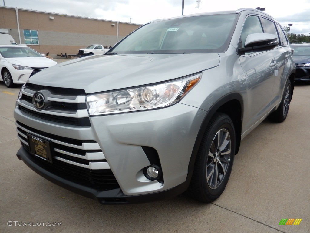 Celestial Silver Metallic Toyota Highlander