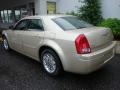 2006 Linen Gold Metallic Chrysler 300   photo #4