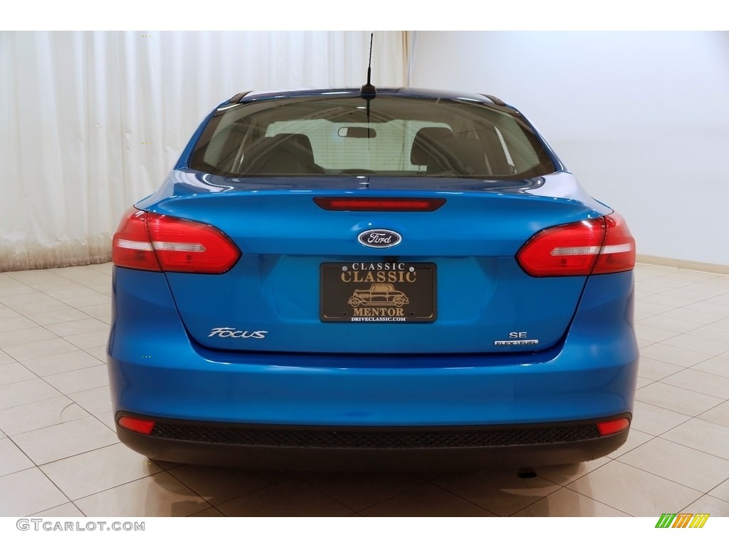 2015 Focus SE Sedan - Blue Candy Metallic / Charcoal Black photo #15