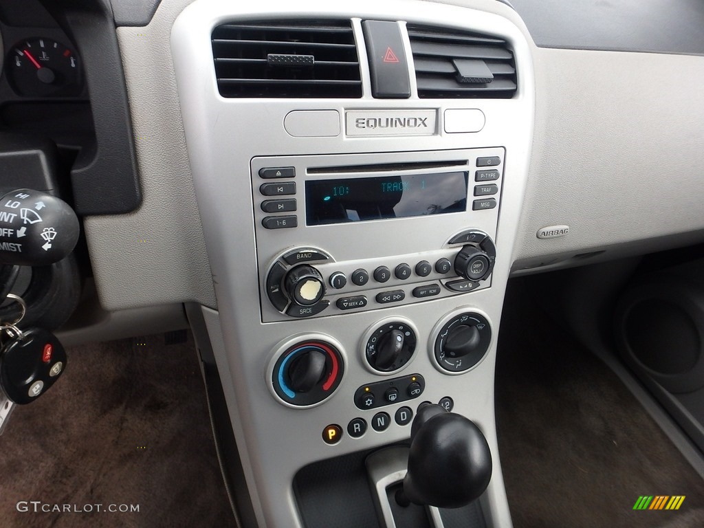 2005 Equinox LS AWD - Black / Light Gray photo #13