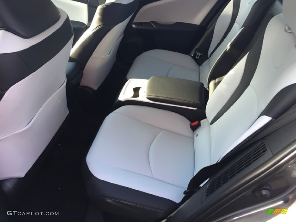 2018 Prius Prime Advanced - Magnetic Gray Metallic / Moonstone photo #11