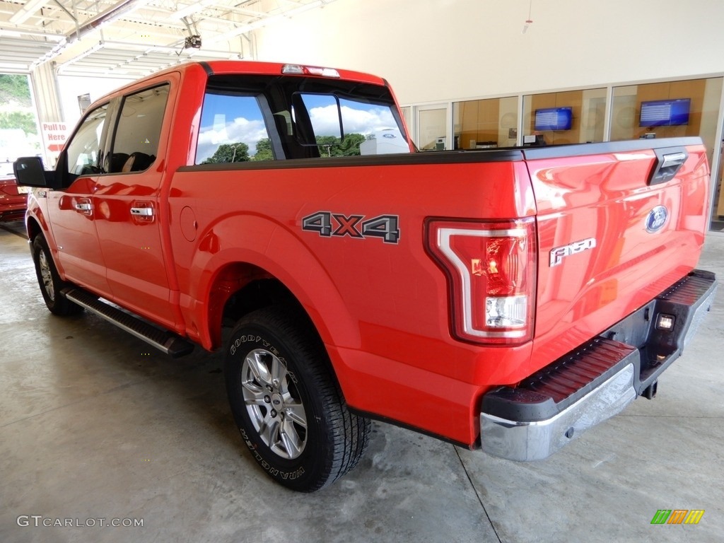 2017 F150 XLT SuperCrew 4x4 - Race Red / Earth Gray photo #3