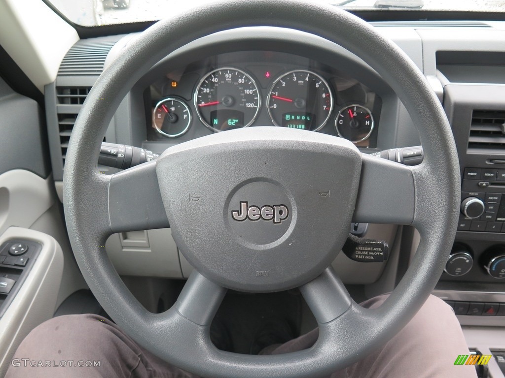 2008 Liberty Sport 4x4 - Jeep Green Metallic / Pastel Slate Gray photo #15