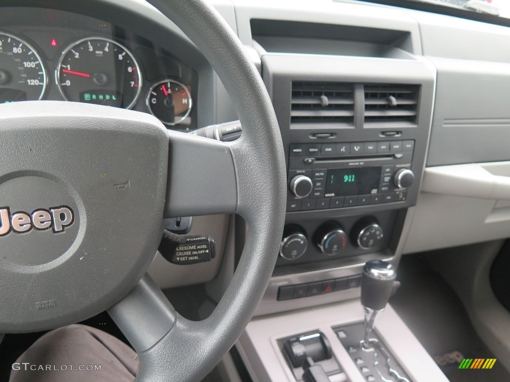 2008 Liberty Sport 4x4 - Jeep Green Metallic / Pastel Slate Gray photo #16