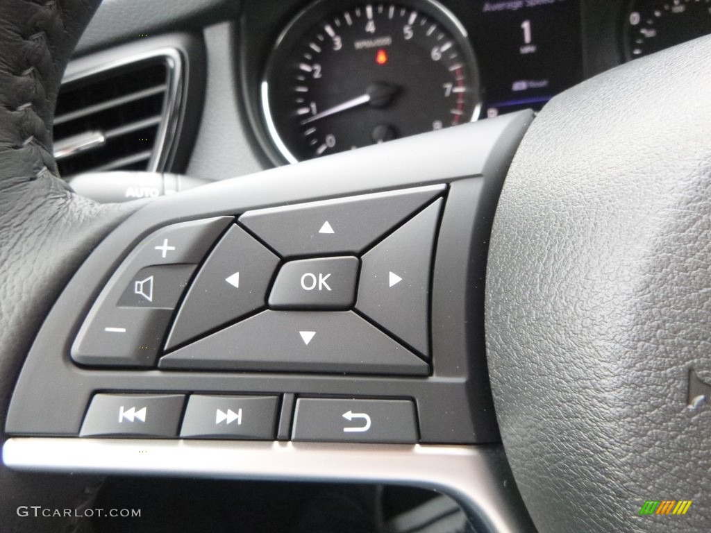 2018 Rogue SV AWD - Pearl White / Charcoal photo #19
