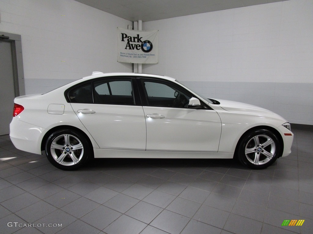 2015 3 Series 328i xDrive Sedan - Alpine White / Black photo #6