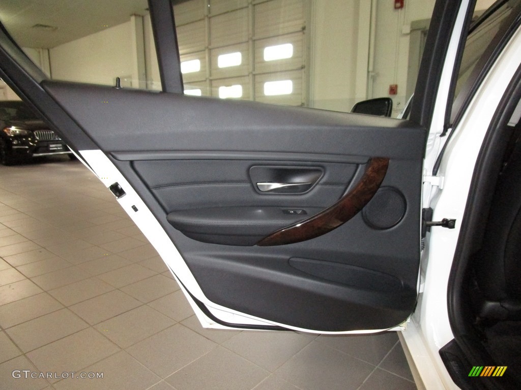 2015 3 Series 328i xDrive Sedan - Alpine White / Black photo #12