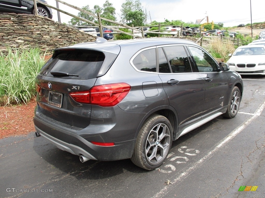 2018 X1 xDrive28i - Mineral Grey Metallic / Black photo #3
