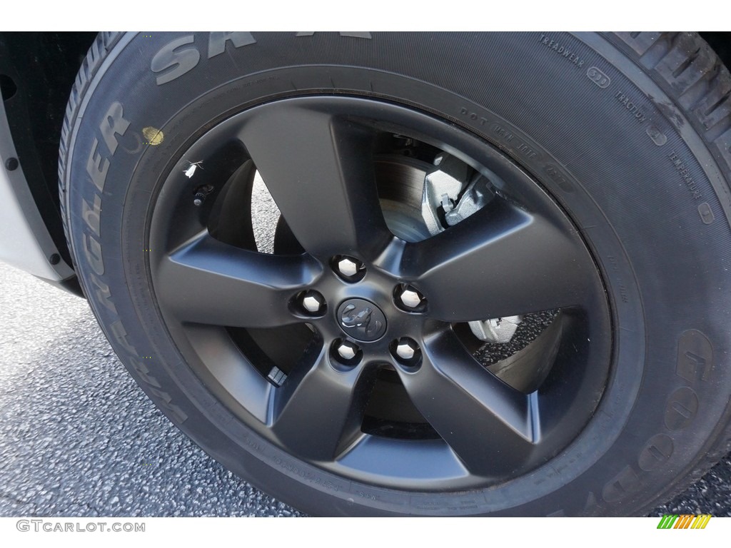 2018 1500 Express Crew Cab - Bright Silver Metallic / Black/Diesel Gray photo #7