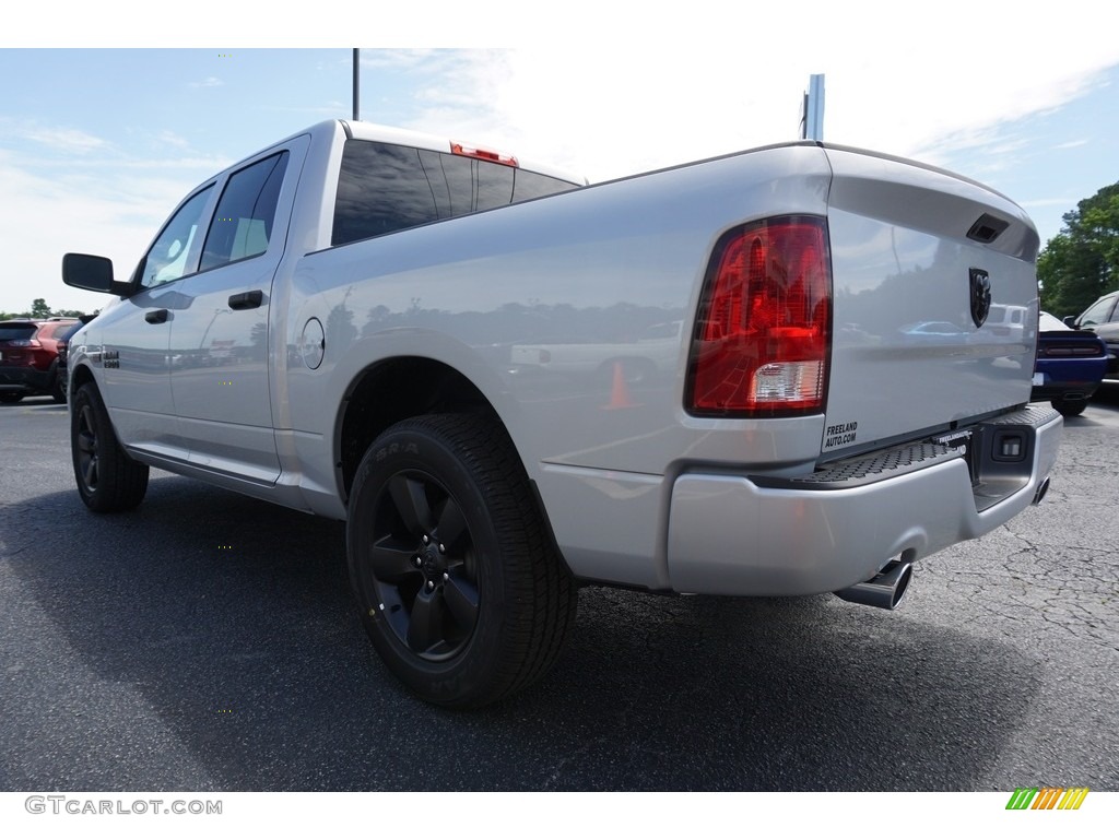 2018 1500 Express Crew Cab - Bright Silver Metallic / Black/Diesel Gray photo #12