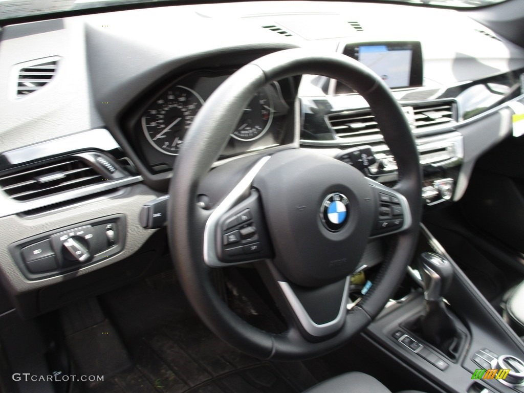 2018 X1 xDrive28i - Mineral Grey Metallic / Black photo #15