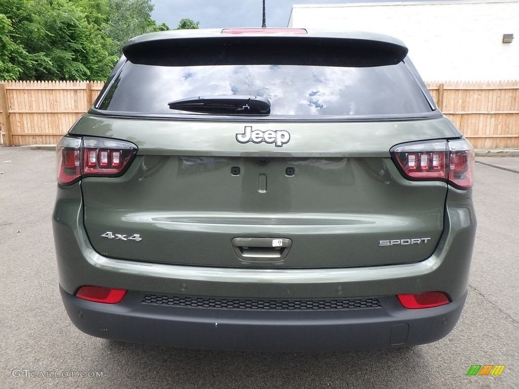 2018 Compass Sport 4x4 - Olive Green Pearl / Black photo #4