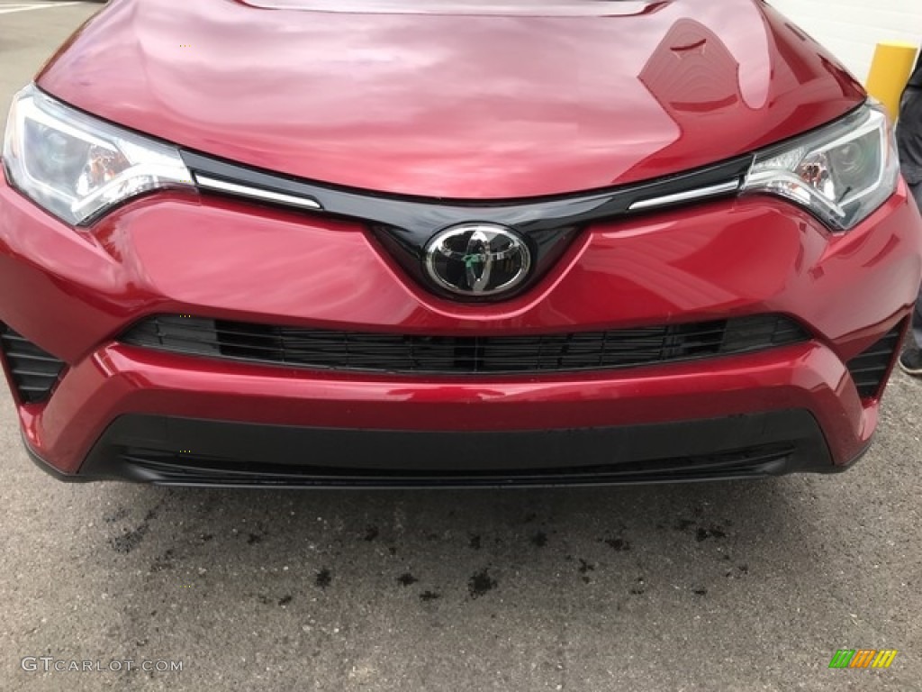 2018 RAV4 LE - Ruby Flare Pearl / Black photo #5