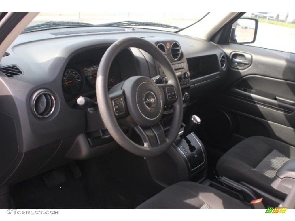 2017 Patriot Sport - Black / Dark Slate Gray photo #14