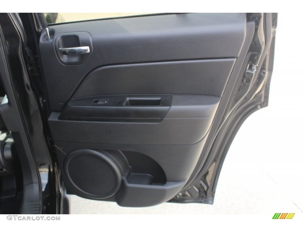 2017 Patriot Sport - Black / Dark Slate Gray photo #27