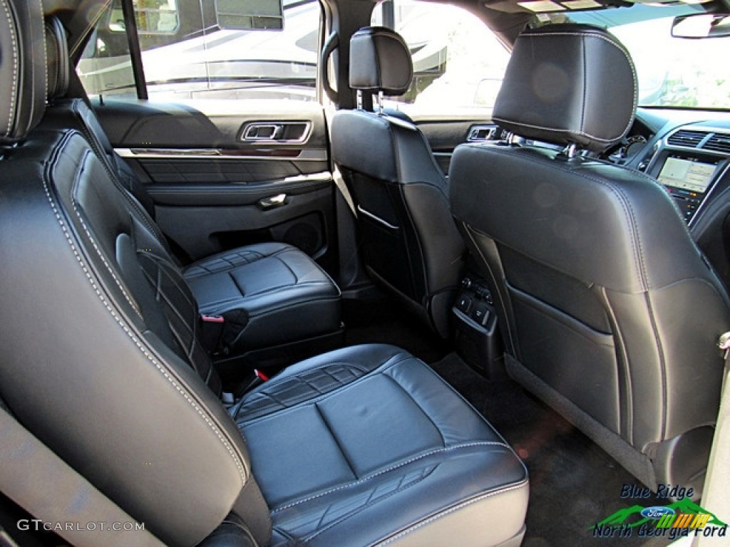 2017 Explorer Platinum 4WD - White Platinum / Ebony Black photo #29