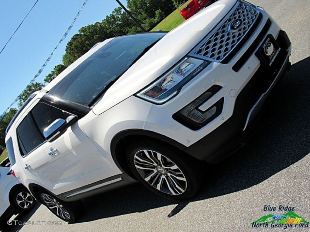 2017 Explorer Platinum 4WD - White Platinum / Ebony Black photo #31