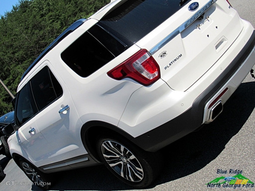 2017 Explorer Platinum 4WD - White Platinum / Ebony Black photo #33