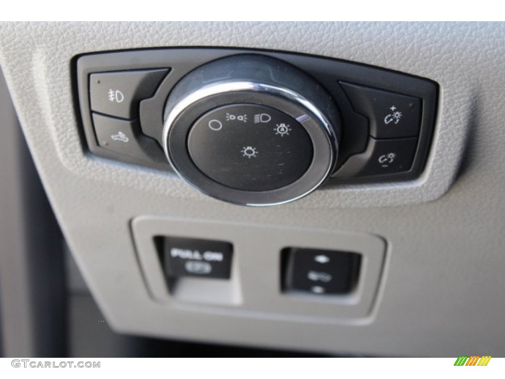 2018 F150 XLT SuperCrew 4x4 - Ingot Silver / Earth Gray photo #24